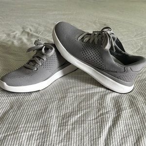 Gray Kizik slip on sneakers. Like new. Worn twice. Size 6.